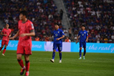 Bangkok, Tayland - 26 Mart 2024: Weerathep Pompan 22 numaralı Tayland Dünya Kupası 'nda Tayland ile Tayland arasındaki rajamangkala Stadyumu maçına çıktı.