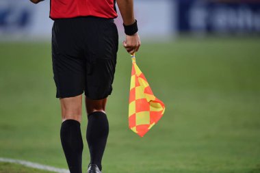 Hakem yardımcısı bayrağı, seçici odaklanma