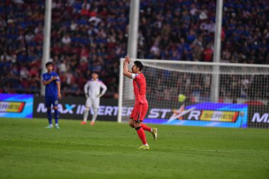 Bangkok, Tayland - 26 Mart 2024 - Tayland 'daki Rajamangkala Stadyumu' nda Tayland ile Güney Kore arasında oynanan Dünya Kupası sırasında Son Heung Min # 7 Güney Kore Oyuncusu.