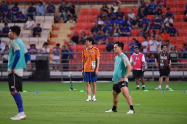 Bangkok, Tayland - 26 Mart 2024: Tayland Dünya Kupası 'nda Masatada Ishii' nin baş antrenörü, Tayland 'daki Rajamangkala Stadyumu' nda Güney Kore maçına çıktı.    