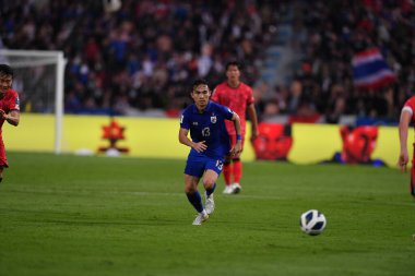 BANGKOK, THAILAND-26 MARCH, 2024: Jaroensak Wonggorn # 13 Tayland Kupası sırasında Tayland ile Güney Kore arasındaki rajamangkala stadyumu, Tayland