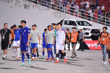 Bangkok - Tayland - 26 Mart 2024 - Tayland Dünya Kupası sırasındaki Tayland oyuncuları, Tayland 'daki Rajamangkala Stadyumu' nda Güney Kore ile karşılaştı.