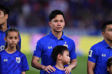 Bangkok, Tayland - 26 Mart 2024: Dünya Kupası sırasında Suphachok Sarachat # 7 Tayland Millî Futbol Takımı, Tayland 'daki Rajamangala Stadyumu' nda Güney Kore 'ye karşı mücadele etti.. 