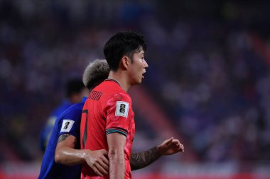 Bangkok, Tayland - 26 Mart 2024 - Tayland 'daki Rajamangkala Stadyumu' nda Tayland ile Güney Kore arasında oynanan Dünya Kupası sırasında Son Heung Min # 7 Güney Kore Oyuncusu.