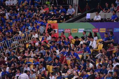 Bangkok, Tayland - 26 Mart 2024: Tayland Dünya Kupası 'nda Tayland' ı destekleyenler Tayland 'daki rajamangkala Stadyumu' nda Güney Kore ile karşılaşmaya hak kazandılar.