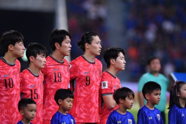 Bangkok - Tayland - 26 Mart 2024 - Dünya Kupası sırasında Güney Kore 'nin oyuncuları Tayland' daki Rajamangkala Stadyumu 'nda Güney Kore ile karşılaştı.