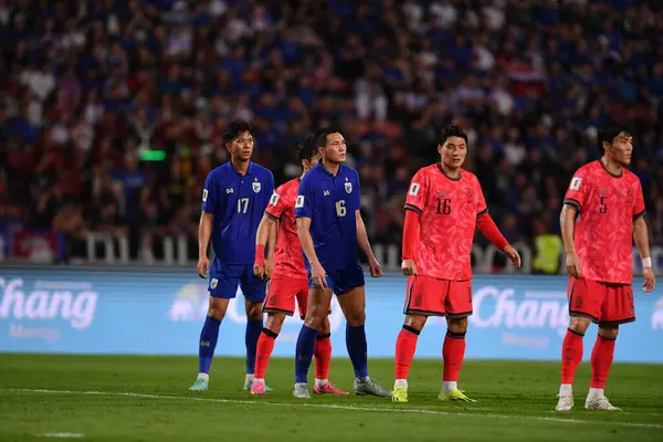 Bangkok - Tayland - 26 Mart 2024 - Tayland Dünya Kupası sırasındaki Tayland oyuncuları, Tayland 'daki Rajamangkala Stadyumu' nda Güney Kore ile karşılaştı.