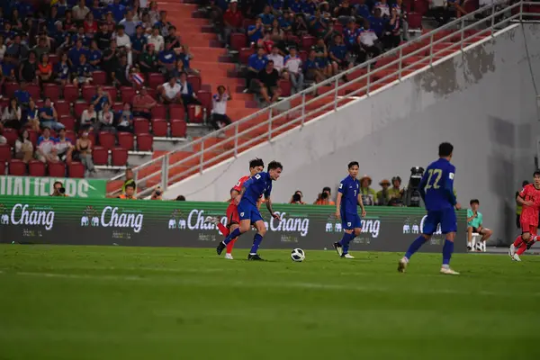 Bangkok, Tayland - 26 Mart 2024: Dünya Kupası sırasında Tayland ile Tayland arasında Tayland 'daki rajamangkala Stadyumu' nda oynanan 12 numaralı SAA Mickelson