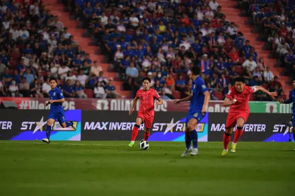 BANGKOK, THAILAND-26 MARCH, 2024: Lee Kangin # 18 Güney Kore Futbolcusu Dünya Kupası sırasında Tayland ile Güney Kore arasında rajamangkala Stadyumu, Tayland