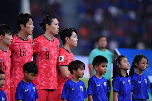 BANGKOK, THAILAND-26 MARCH, 2024: Lee Kangin # 18 Güney Kore Futbolcusu Dünya Kupası sırasında Tayland ile Güney Kore arasında rajamangkala Stadyumu, Tayland