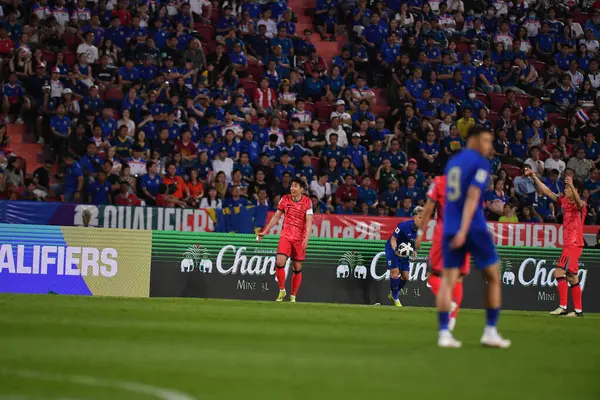 Bangkok, Tayland - 26 Mart 2024 - Tayland 'daki Rajamangkala Stadyumu' nda Tayland ile Güney Kore arasında oynanan Dünya Kupası sırasında Son Heung Min # 7 Güney Kore Oyuncusu.