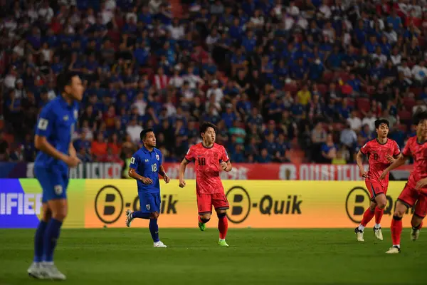 BANGKOK, THAILAND-26 MARCH, 2024: Lee Kangin # 18 Güney Kore Futbolcusu Dünya Kupası sırasında Tayland ile Güney Kore arasında rajamangkala Stadyumu, Tayland