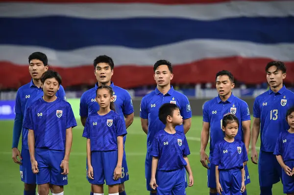 Bangkok - Tayland - 26 Mart 2024 - Tayland Dünya Kupası sırasındaki Tayland oyuncuları, Tayland 'daki Rajamangkala Stadyumu' nda Güney Kore ile karşılaştı.