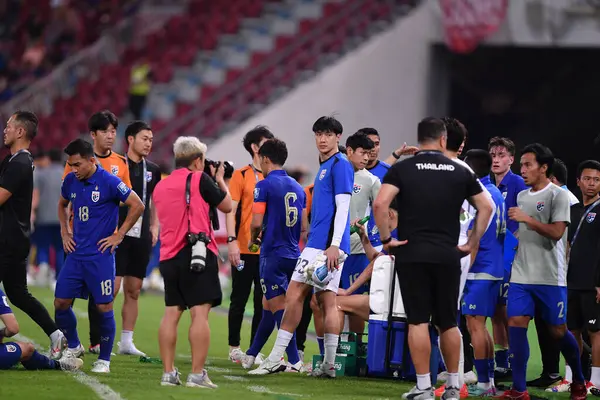 Bangkok - Tayland - 26 Mart 2024 - Tayland Dünya Kupası sırasındaki Tayland oyuncuları, Tayland 'daki Rajamangkala Stadyumu' nda Güney Kore ile karşılaştı.