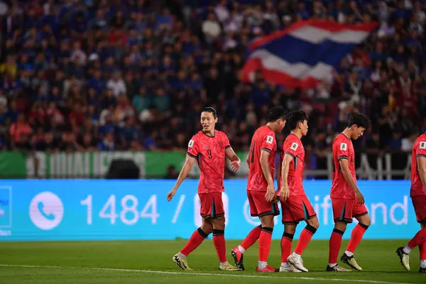Bangkok, Tayland - 26 Mart 2024 - Dünya Kupası sırasında Güney Kore 'nin Cho Gue Sung # 9. Oyuncusu Rajamangkala Stadyumu' nda Güney Kore 'ye karşı mücadele etti.