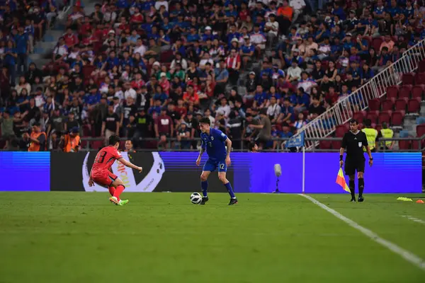 Bangkok, Tayland - 26 Mart 2024: Dünya Kupası sırasında Tayland ile Tayland arasında Tayland 'daki rajamangkala Stadyumu' nda oynanan 12 numaralı SAA Mickelson