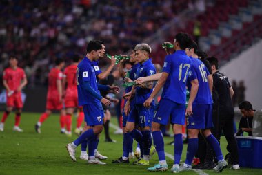 Bangkok - Tayland - 26 Mart 2024 - Tayland Dünya Kupası sırasındaki Tayland oyuncuları, Tayland 'daki Rajamangkala Stadyumu' nda Güney Kore ile karşılaştı.