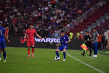 BANGKOK, THAILAND-26 MARCH, 2024: Jaroensak Wonggorn # 13 Tayland Kupası sırasında Tayland ile Güney Kore arasındaki rajamangkala stadyumu, Tayland