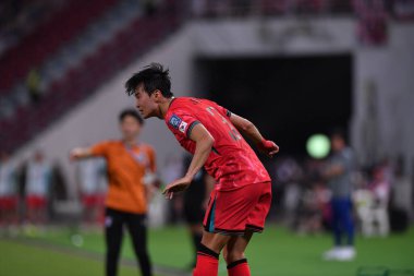 Bangkok, Tayland - 26 Mart 2024 - Dünya Kupası sırasında Güney Kore 'nin 3 numaralı Kim jin-su oyuncusu Rajamangkala Stadyumu' nda Güney Kore 'ye karşı mücadele etti.