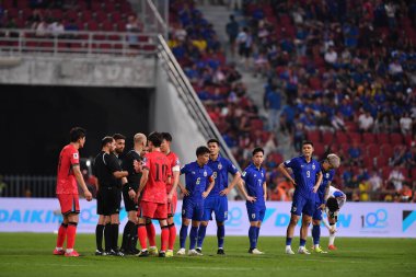 Bangkok - Tayland - 26 Mart 2024 - Tayland Dünya Kupası sırasındaki Tayland oyuncuları, Tayland 'daki Rajamangkala Stadyumu' nda Güney Kore ile karşılaştı.
