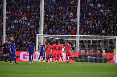 Bangkok - Tayland - 26 Mart 2024 - Dünya Kupası sırasında Güney Kore 'nin oyuncuları Tayland' daki Rajamangkala Stadyumu 'nda Güney Kore ile karşılaştı.