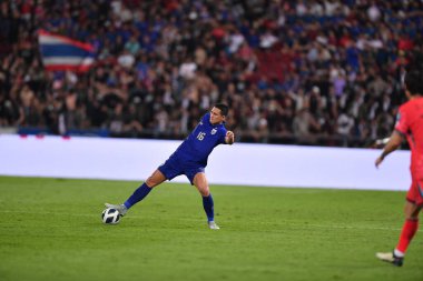 BANGKOK, THAILAND-26 MARCH, 2024: Thailand Dünya Kupası sırasında Tayland ile Tayland arasında Tayland rajamangkala Stadyumu 'nda oynanan 16 Numaralı Suphan Thongsong