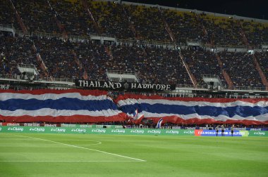 BANGKOK, THAILAND-26 MARCH, 2024: Dünya Kupası sırasında Tayland ile Güney Kore arasında Tayland 'daki rajamangkala Stadyumu' nda oynanan karşılaşmada Büyük Bayrak
