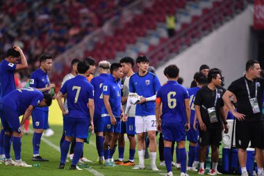 Bangkok - Tayland - 26 Mart 2024 - Tayland Dünya Kupası sırasındaki Tayland oyuncuları, Tayland 'daki Rajamangkala Stadyumu' nda Güney Kore ile karşılaştı.
