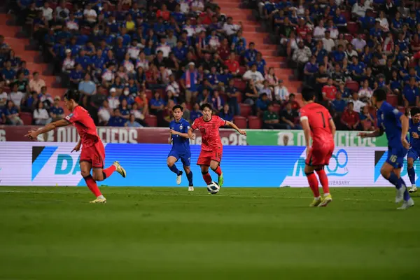 BANGKOK, THAILAND-26 MARCH, 2024: Lee Kangin # 18 Güney Kore Futbolcusu Dünya Kupası sırasında Tayland ile Güney Kore arasında rajamangkala Stadyumu, Tayland