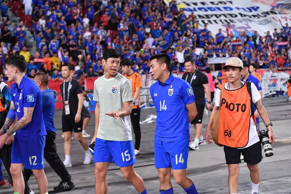 Bangkok - Tayland - 26 Mart 2024 - Tayland Dünya Kupası sırasındaki Tayland oyuncuları, Tayland 'daki Rajamangkala Stadyumu' nda Güney Kore ile karşılaştı.