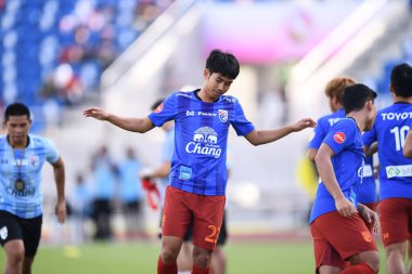 Chiangmai, Tayland - 25 Eylül 2022: Channarong Promsrikaew # 23 Tayland Kupası sırasında 700 yıllık stadyumda Malezya 'ya karşı oynandı. 