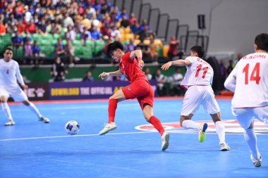 Bangkok, Tayland - 28 Nisan 2024: Krit Aransanyalak # 4 Tayland Oyuncusu 2024 'te Tayland' ın Bangkok Arena kentinde İran ile karşı karşıya