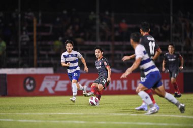 Bangplee-Samutprakan-10NOV2021: Samutprakan şehri ile Tayland 'daki samutprakan Stadyumu' nda birleşen Muangthong arasında geçen 2021 yılındaki maçta Picha auttra # 37 Muangthong oyuncusu