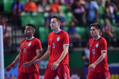 Bangkok, Tayland - 28 Nisan 2024: Ronnachai Jungwongsuk # 5 Tayland Oyuncusu 2024 Asya Kupası sırasında Tayland 'ın Bangkok Arena kentinde oynanmıştır.