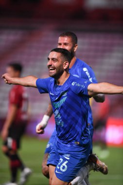 thaburi-thailand-12SEP2021-GIDI CHI KANUK # 26 Muangthong ile Chonburi Fc arasında Thaildome Stadyumu, Tayland