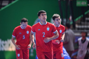 Bangkok, Tayland - 28 Nisan 2024: Narongsak Wingwon # 2 Tayland Oyuncusu 2024 Asya Kupası sırasında Bangkok Arena 'da İran' a karşı 