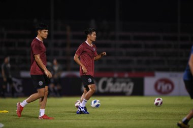 Bangplee-Samutprakan-10NOV2021: Yuto ono # 23 samutprakan şehri oyuncusu Samutprakan şehri ile Tayland samutprakan Stadyumu 'nda birleşmiş Muangthong maçı sırasında