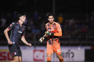 BANGPLEE, SAMUTPRAKAN, THAILAND-10 NOVEMBER 2021: Samutprakan şehri ile Tayland 'daki samutprakan Stadyumu' nda birleşen Muangthong arasında geçen 2021 yılındaki 30 numaralı muangthong oyuncusu