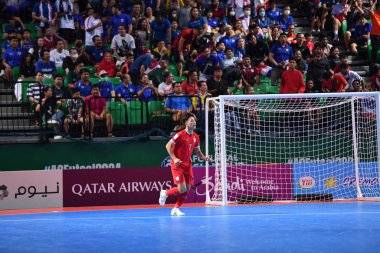 Bangkok, Tayland - 28 Nisan 2024: Panut Kittipanuwong # 7 Tayland Oyuncusu 2024 Asya Kupası sırasında Tayland 'ın Bangkok Arena kentinde