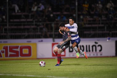 Bangplee-Samutprakan-10NOV2021: Samutprakan şehri ile Tayland 'daki samutprakan Stadyumu' nda birleşen Muangthong maçında Willian popp # 19 Muangthong oyuncusu
