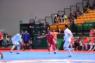 Bangkok, Tayland - 28 Nisan 2024: Muhammed Osamanmusa # 11 Tayland Oyuncusu 2024 'te Tayland' ın Bangkok Arena kentinde İran ile karşı karşıya geldi.