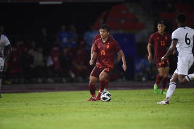 Chiangmai - Tayland, 25 Eylül 2022: Phitiwat Sookjitthammakul # 16 Tayland Kupası sırasında Tayland ile Malezya arasında 700 yıllık stadyum, Tayland