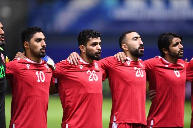 Pathumthani - Tayland, 31 Mayıs 2022: Tayland ile Tayland arasında Bg Stadyumu 'nda oynanan dostluk karşılaşmasında 26 numaralı Barrain oyuncusu Mahdi Abdüllatif