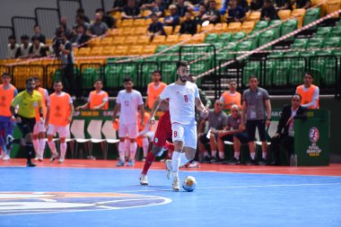 Bangkok, Tayland - 28 Nisan 2024: İran ile Bangkok Arena arasında oynanan 2024 Asya Kupası sırasında Müslüman Oladghobad # 8 İran Oyuncusu