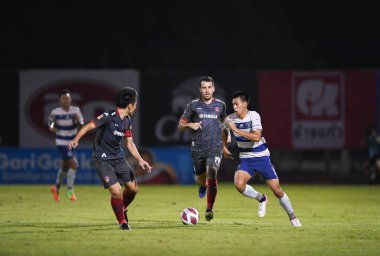 Bangplee-Samutprakan-10NOV2021: Samutprakan şehri ile Tayland 'daki samutprakan Stadyumu' nda birleşen Muangthong maçında Samutprakan şehrinin 3 numaralı samutprakan oyuncusu