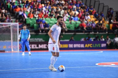 Bangkok, Tayland - 28 Nisan 2024: İran ile Bangkok Arena arasında oynanan 2024 Asya Kupası sırasında Müslüman Oladghobad # 8 İran Oyuncusu