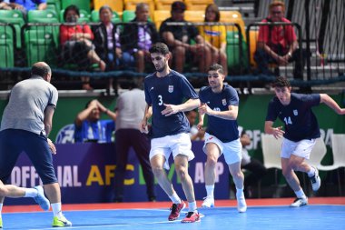 Bangkok, Tayland - 28 Nisan 2024: Ali Khalilvand Somehsofla # 3 İran Kupası 2024 'te Tayland' ın Bangkok Arena kentinde İran ile karşı karşıya