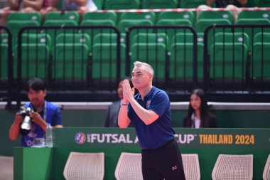 Bangkok, Tayland - 28 Nisan 2024: Miguel Rodrigo, Tayland 'ın Tayland' daki Bangkok Arena 'da İran ile 2024 Asya Kupası' nda teknik direktör olarak görev yaptı