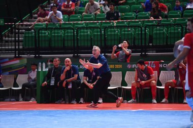 Bangkok, Tayland - 28 Nisan 2024: Miguel Rodrigo, Tayland 'ın Tayland' daki Bangkok Arena 'da İran ile 2024 Asya Kupası' nda teknik direktör olarak görev yaptı