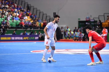 Bangkok, Tayland - 28 Nisan 2024: İran ile Bangkok Arena arasında oynanan 2024 Asya Kupası sırasında Müslüman Oladghobad # 8 İran Oyuncusu